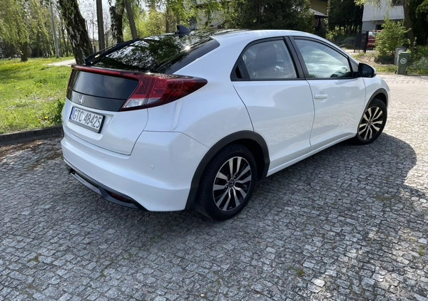 Honda Civic cena 39900 przebieg: 234000, rok produkcji 2015 z Tczew małe 704